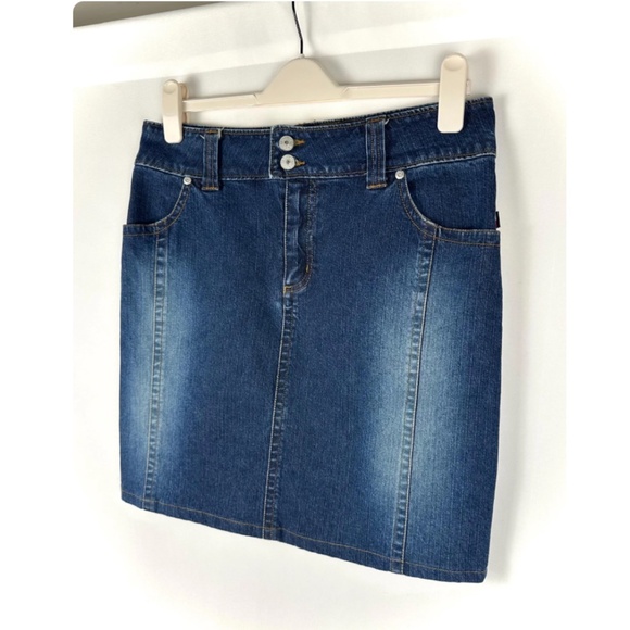 Vintage Y2K ‘Tommy Jeans’ Mini Denim Pencil Skirt in Dark Indigo Wash - Small - Picture 3 of 10